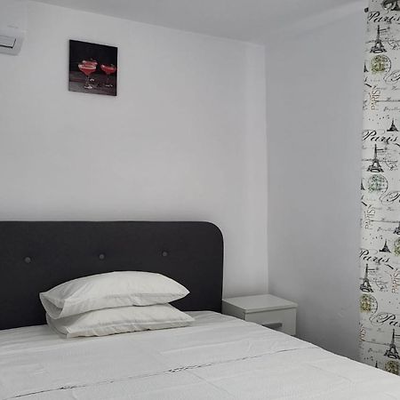 Pensiunea Vila Ysy - Эфорие Норд Экстерьер фото