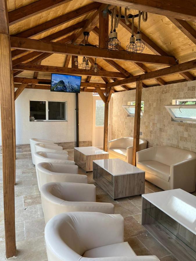 Pensiunea Vila Ysy - Эфорие Норд Экстерьер фото